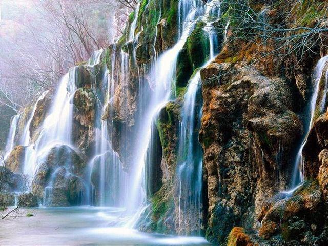 层层恐惧